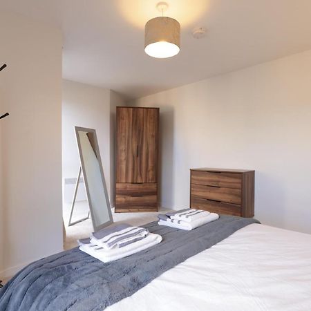 Southbank Leeds Apartment. New! With Free Parking 外观 照片